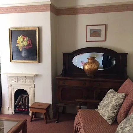 Newbiggin Hall Apartment